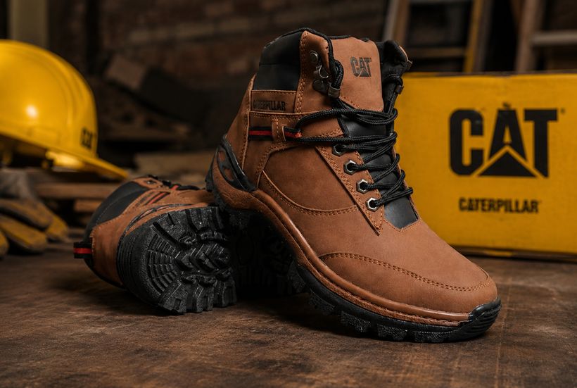 Bota Elite Cat Ro - Marrón en ambiente