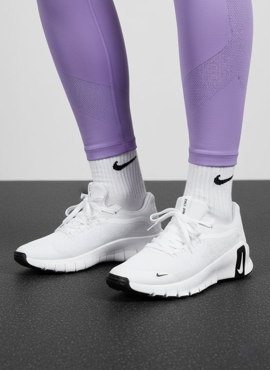 Tenis Premium Nike Free Metcon 6 Unisex - Blanco, en uso